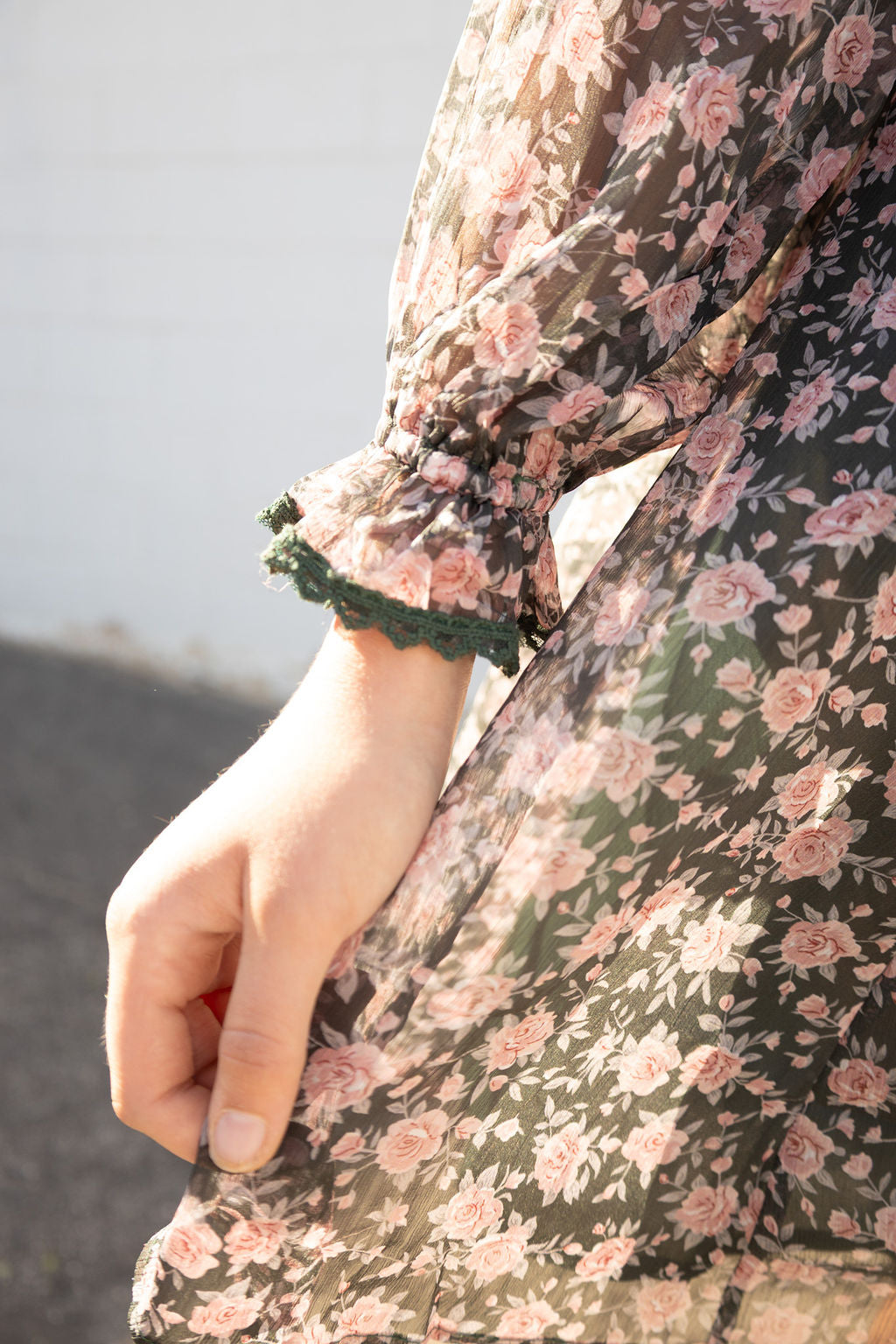 Fall floral dress. Short dress with pink floral and green lace trim