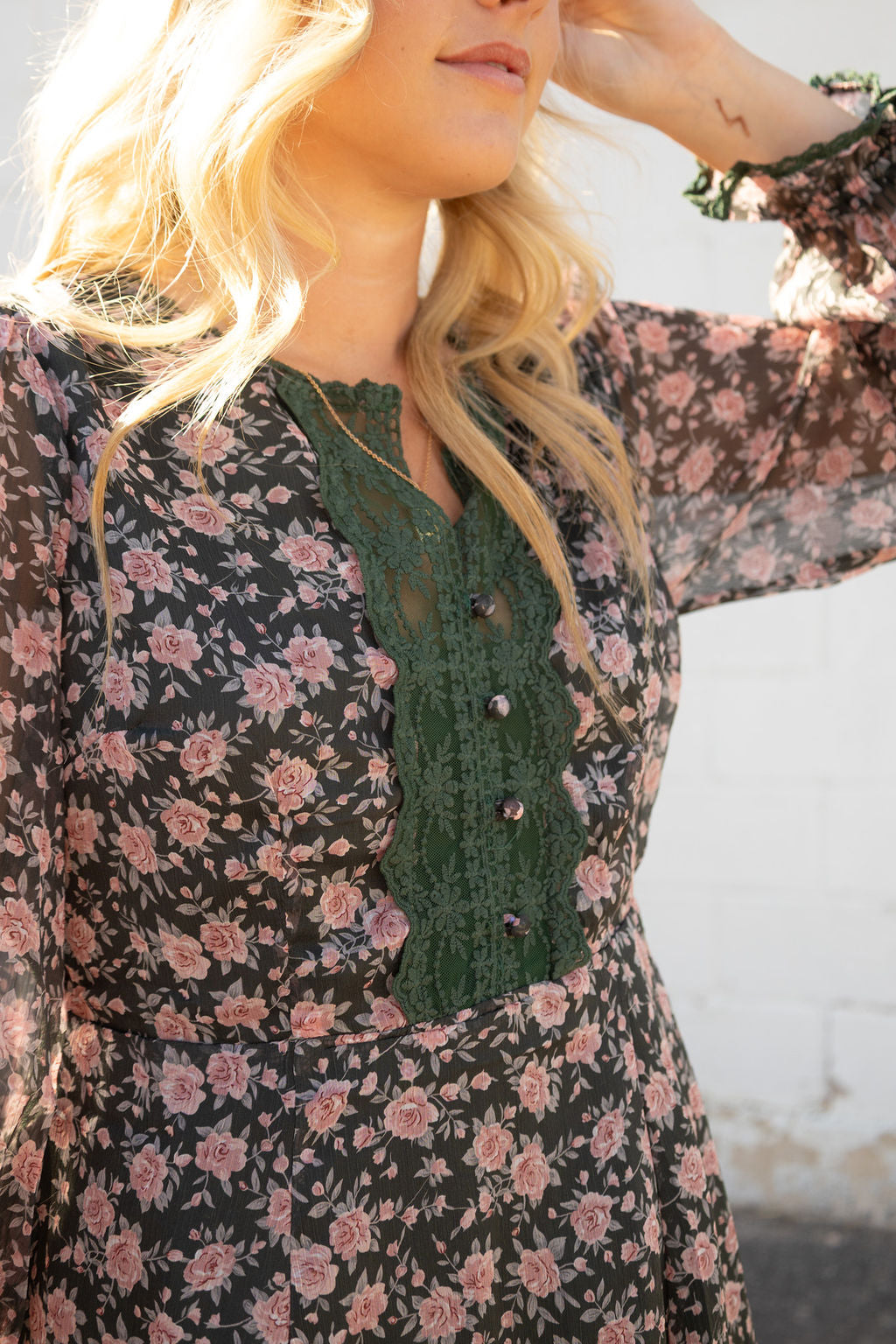 Fall floral dress. Short dress with pink floral and green lace trim