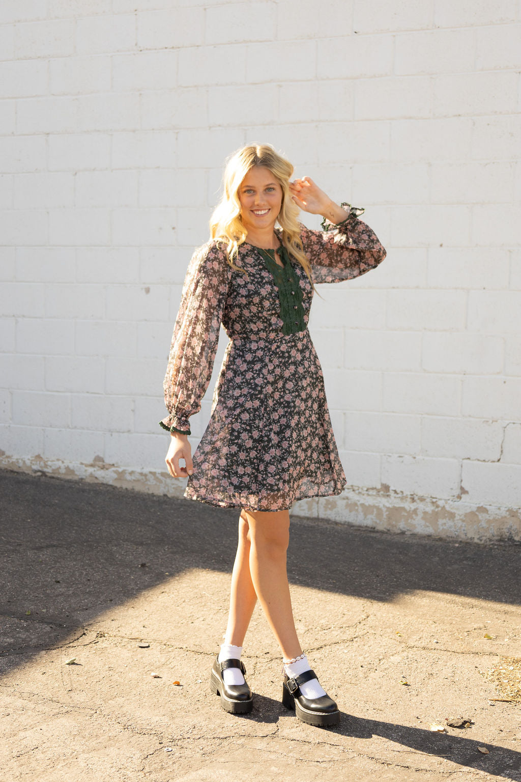 Fall floral dress. Short dress with pink floral and green lace trim
