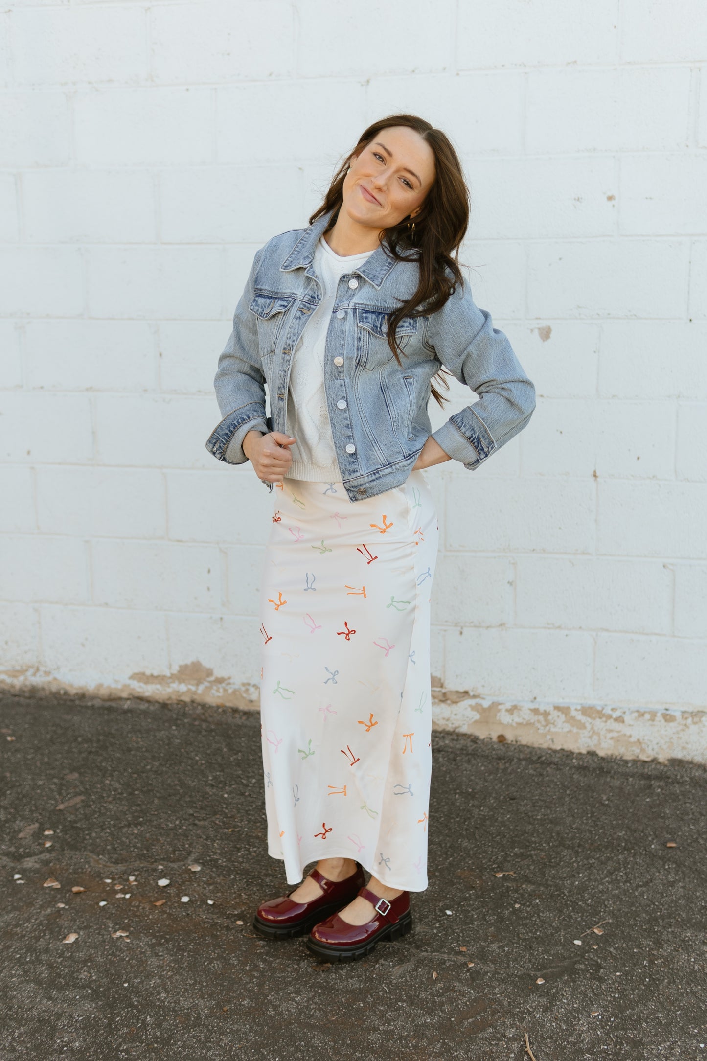 Satin skirt with bow print 