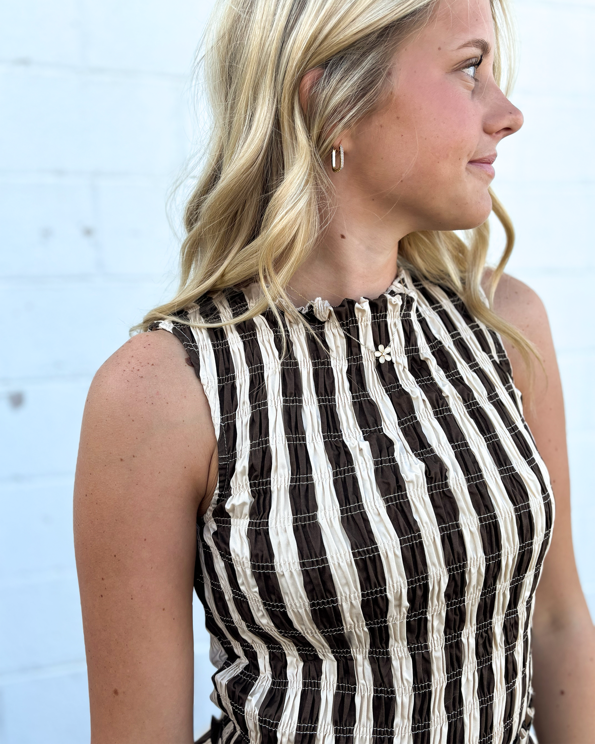 Sleeveless dress with brown and ivory striped dress