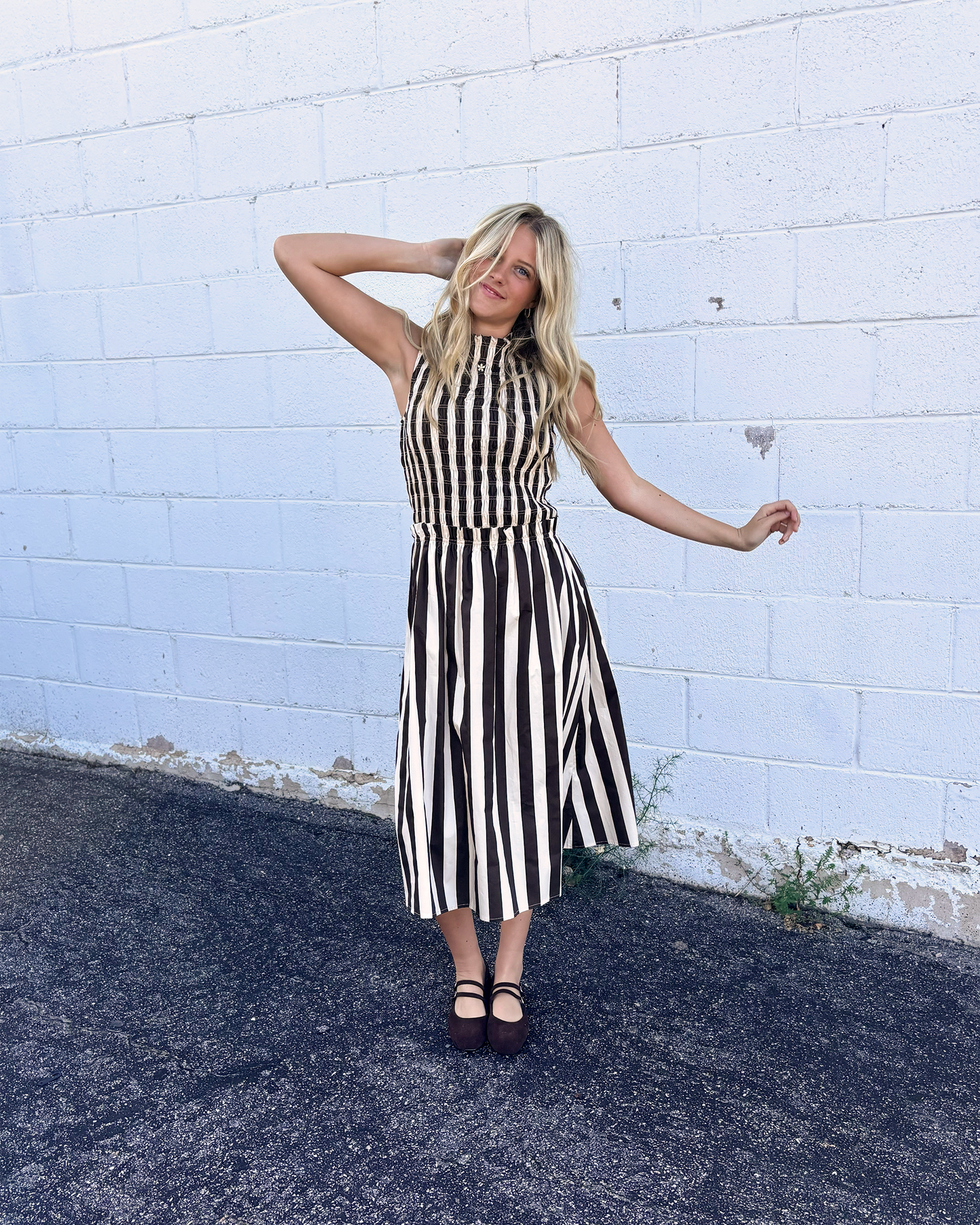 Sleeveless dress with brown and ivory striped dress