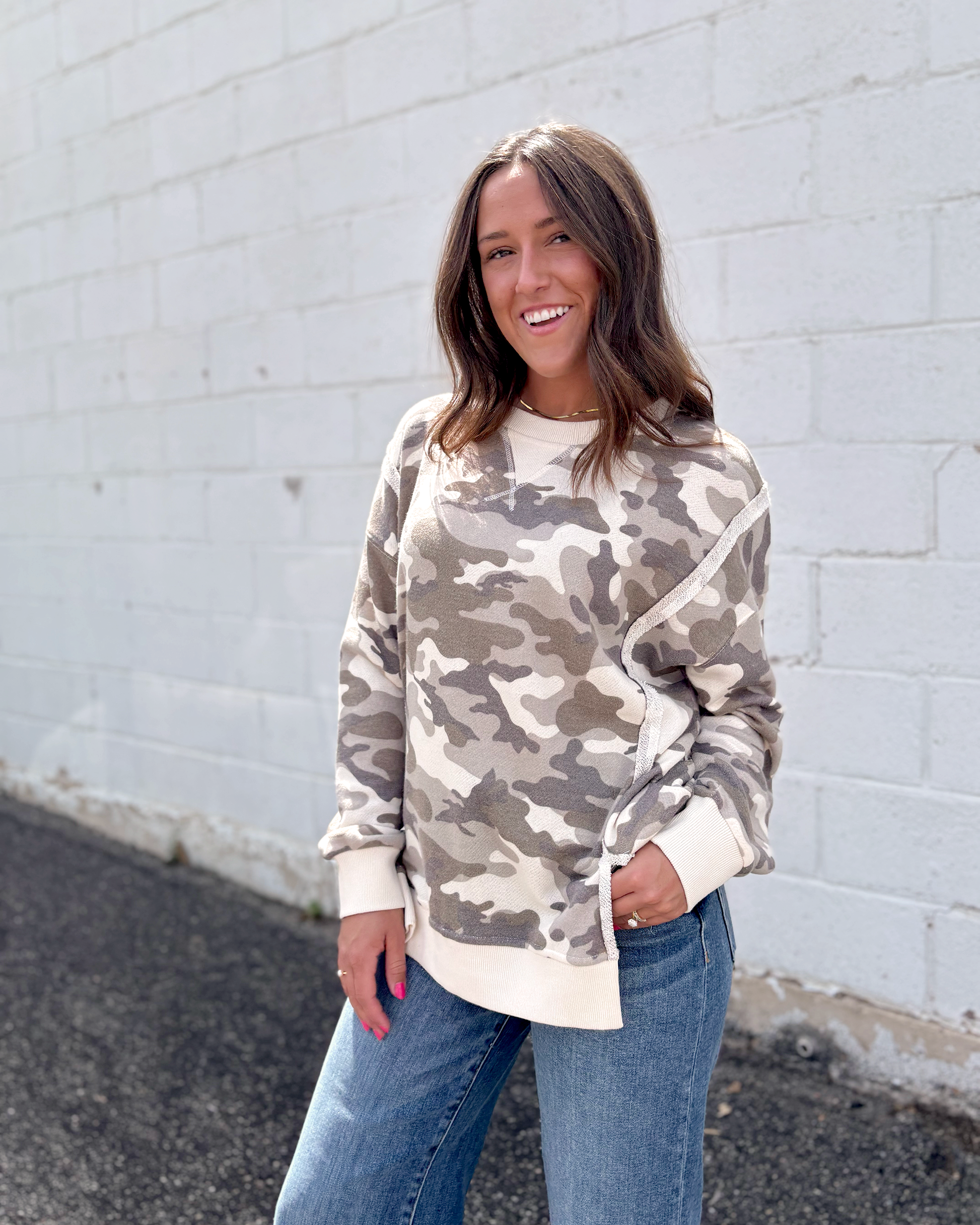 Camo print sweater with ivory trim