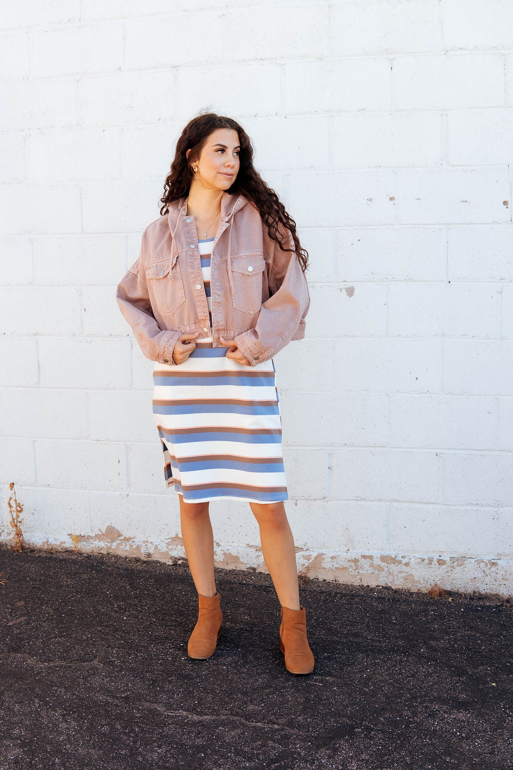 Oversized boyfriend jacket perfect for fall in a dusty pink color