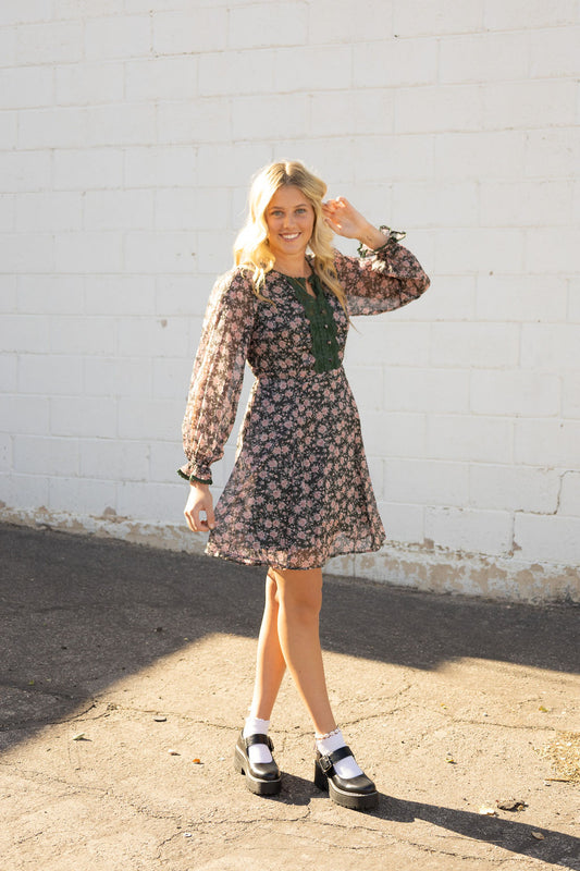 Fall floral dress. Short dress with pink floral and green lace trim