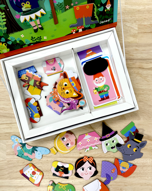 Magnetic dress up game with fairytale characters