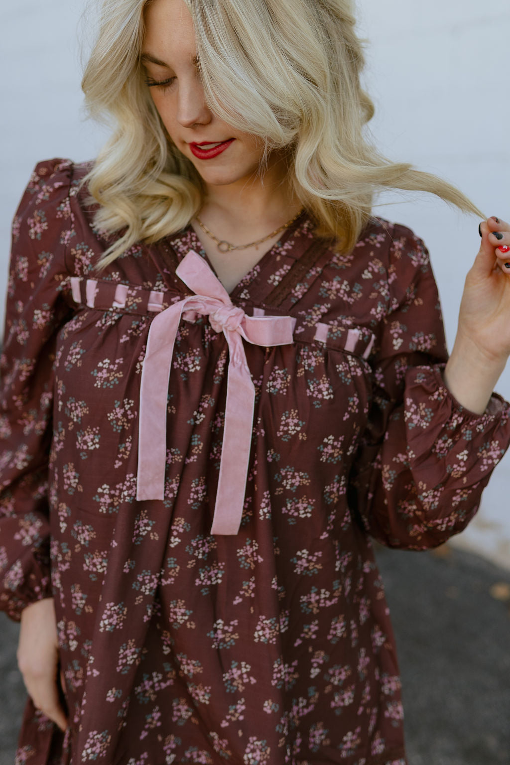 maroon babydoll dress with light pink velvet ribbon
