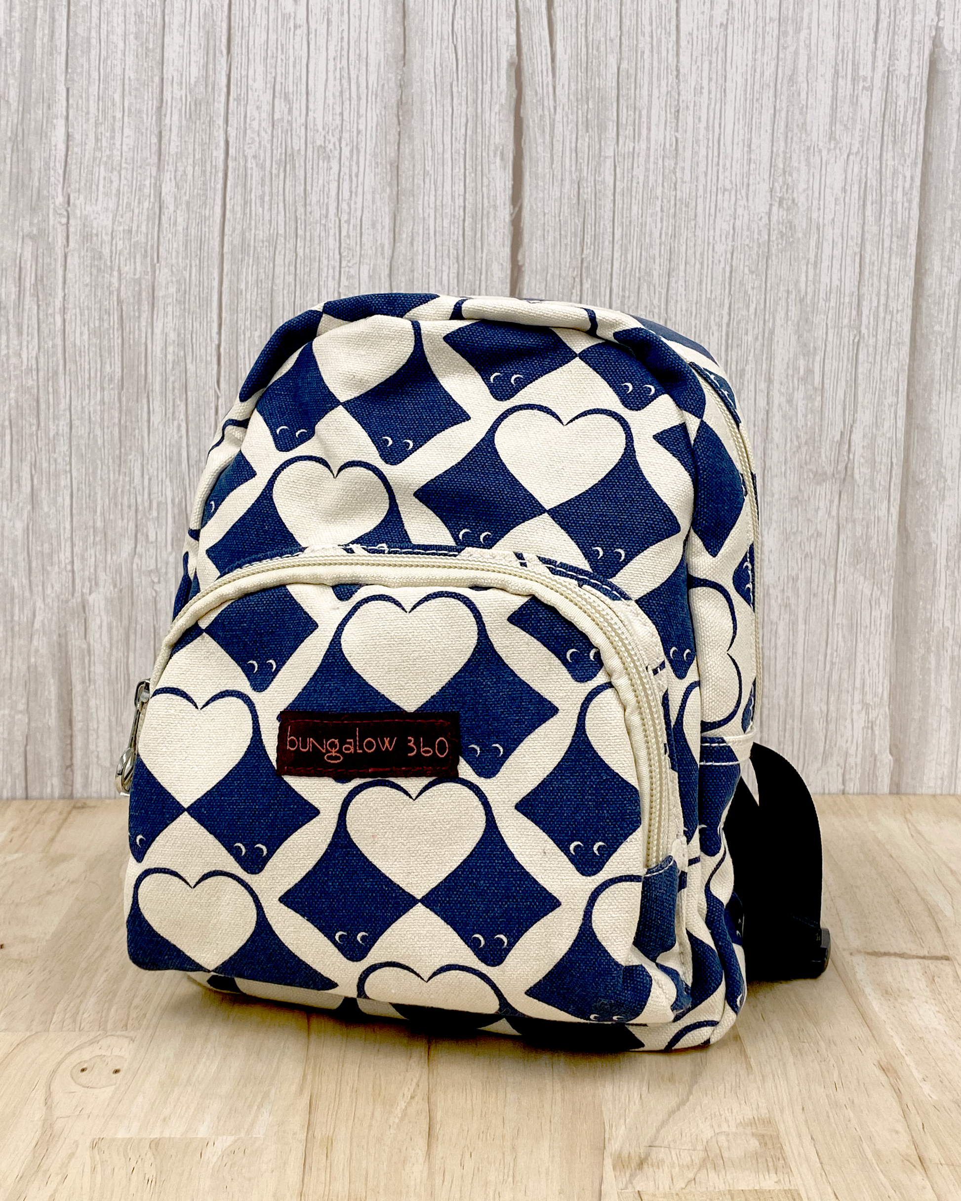 Kids backpack with stingray print