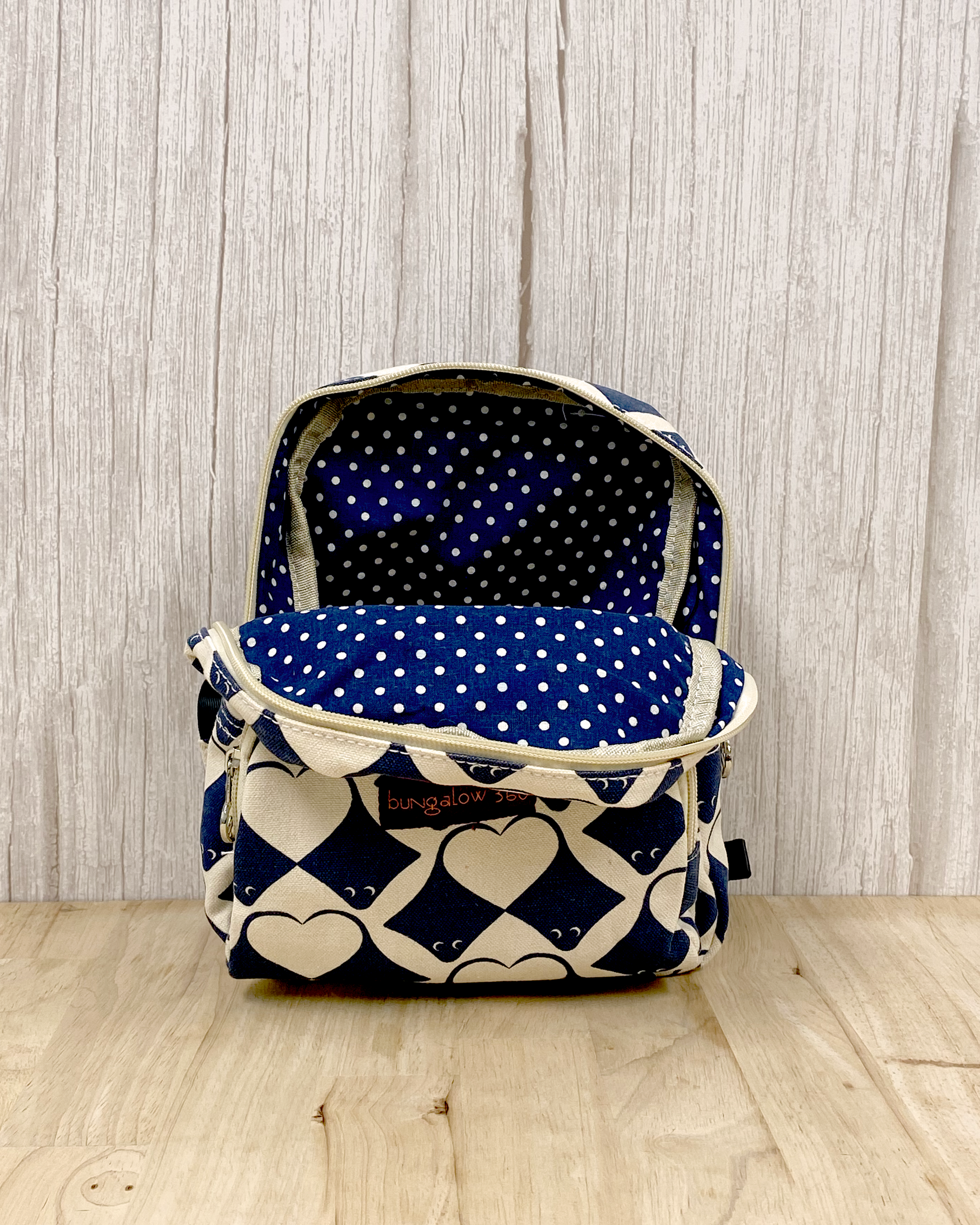 Kids backpack with stingray print